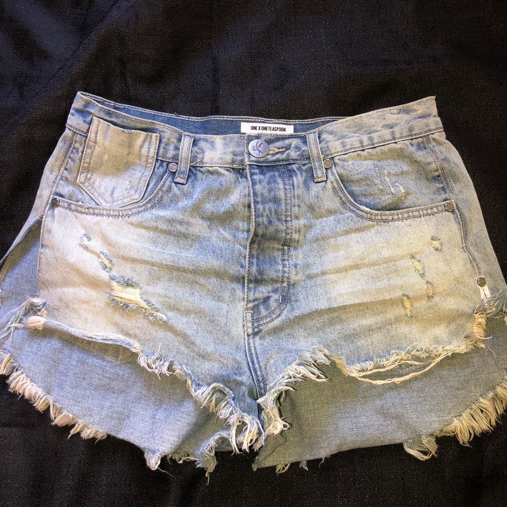 One teaspoon shorts size 26